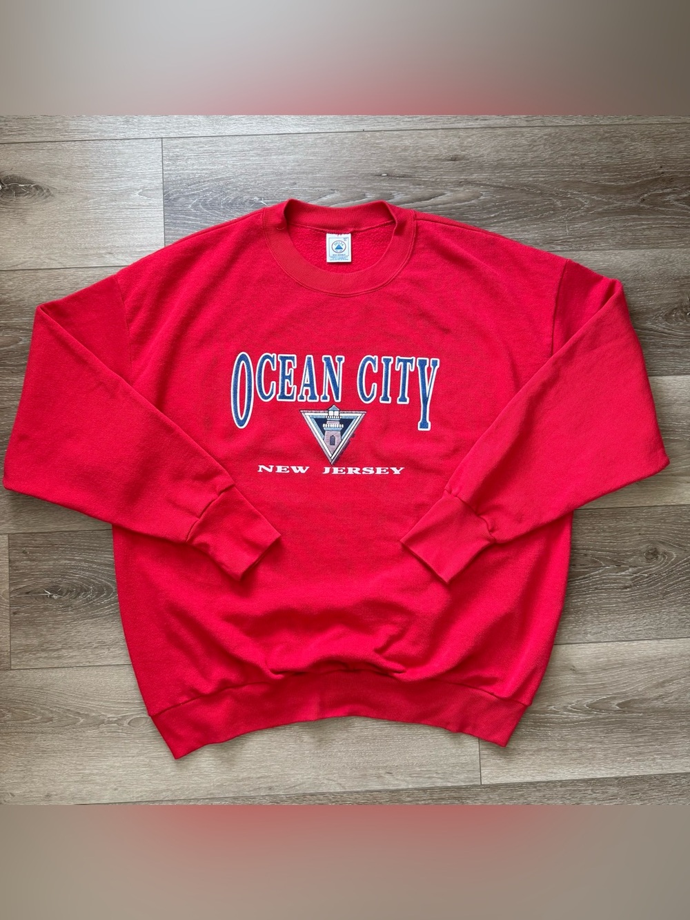 Vintage Delta Mid Weight Ocean City New Jersey red crewneck sweatshirt Size XL